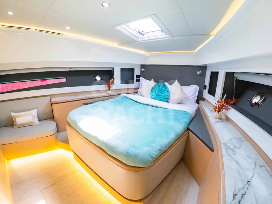 Explorer Goldeon Meridian 60 Yacht — photo 4