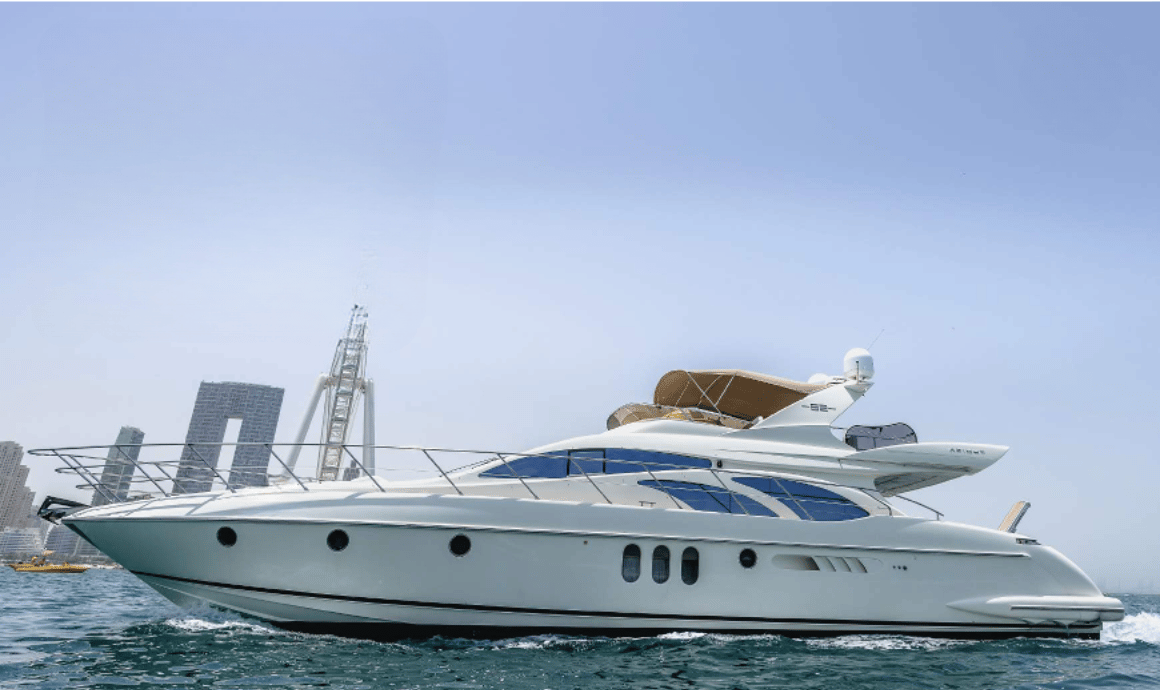 Voyager Elite Astro 67 Yacht