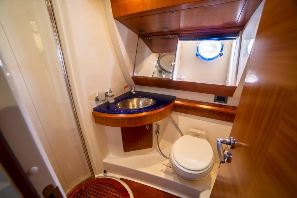 Explorer Goldeon Reef’s Rhapsody 50 Yacht — photo 15