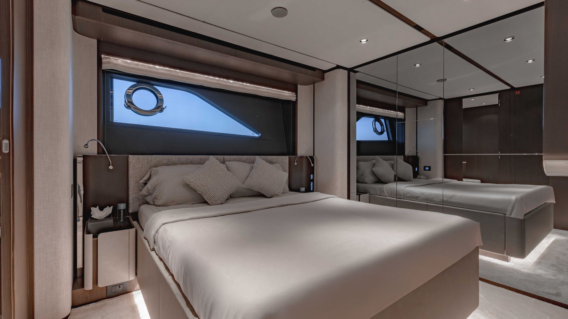 Celestial Majesty Verona 95 Yacht — photo 16