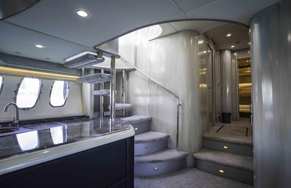 Celestial Majesty Triumph 95 Yacht — photo 15