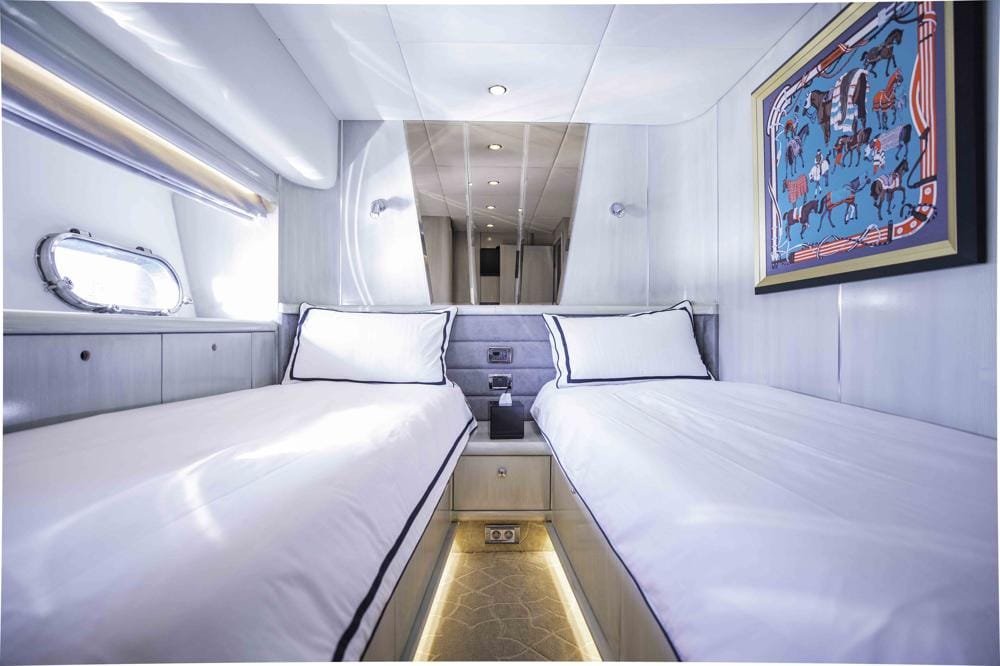 Celestial Majesty Triumph 95 Yacht — photo 14