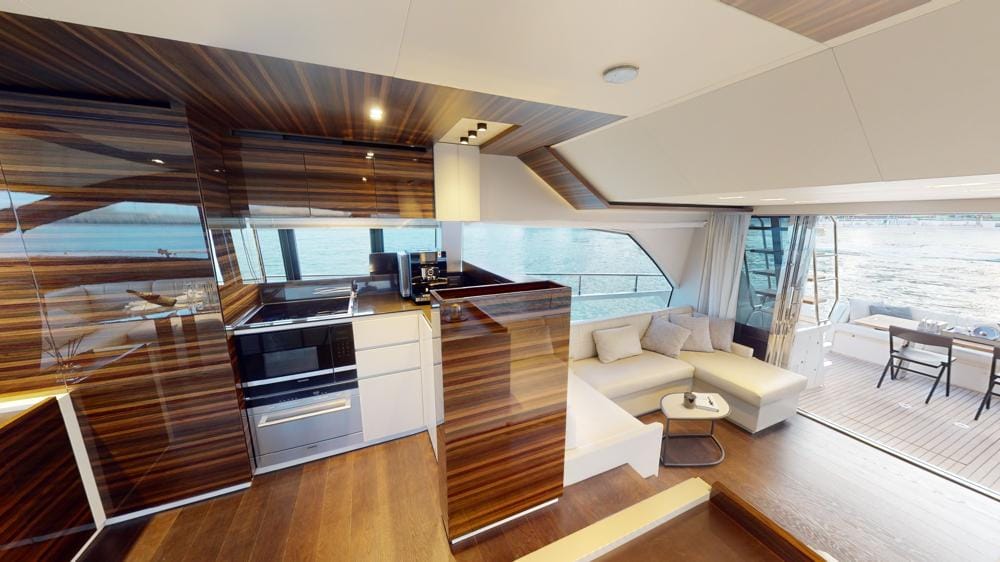 Celestial Majesty Charm 75 Yacht — photo 8