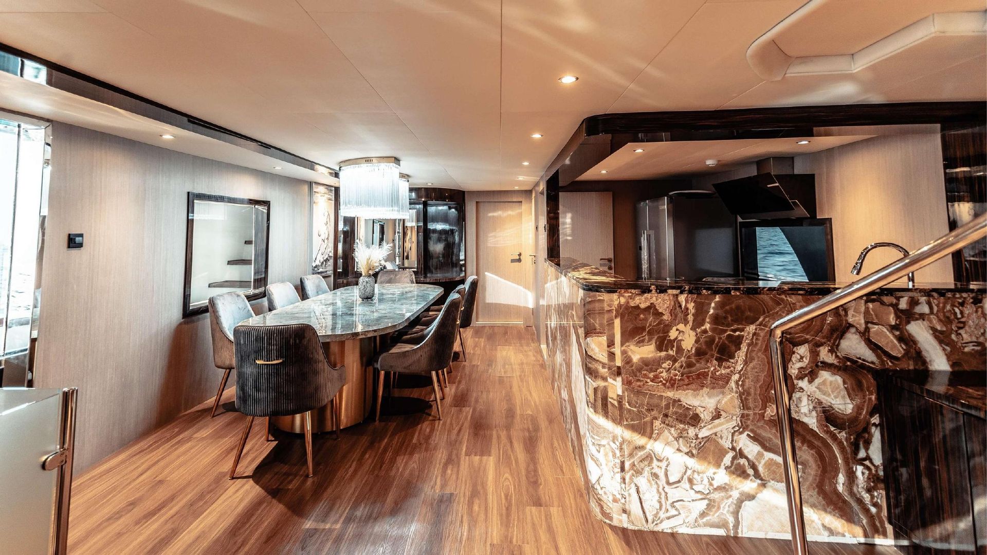 Voyager Elite Levity 160 Yacht — photo 6