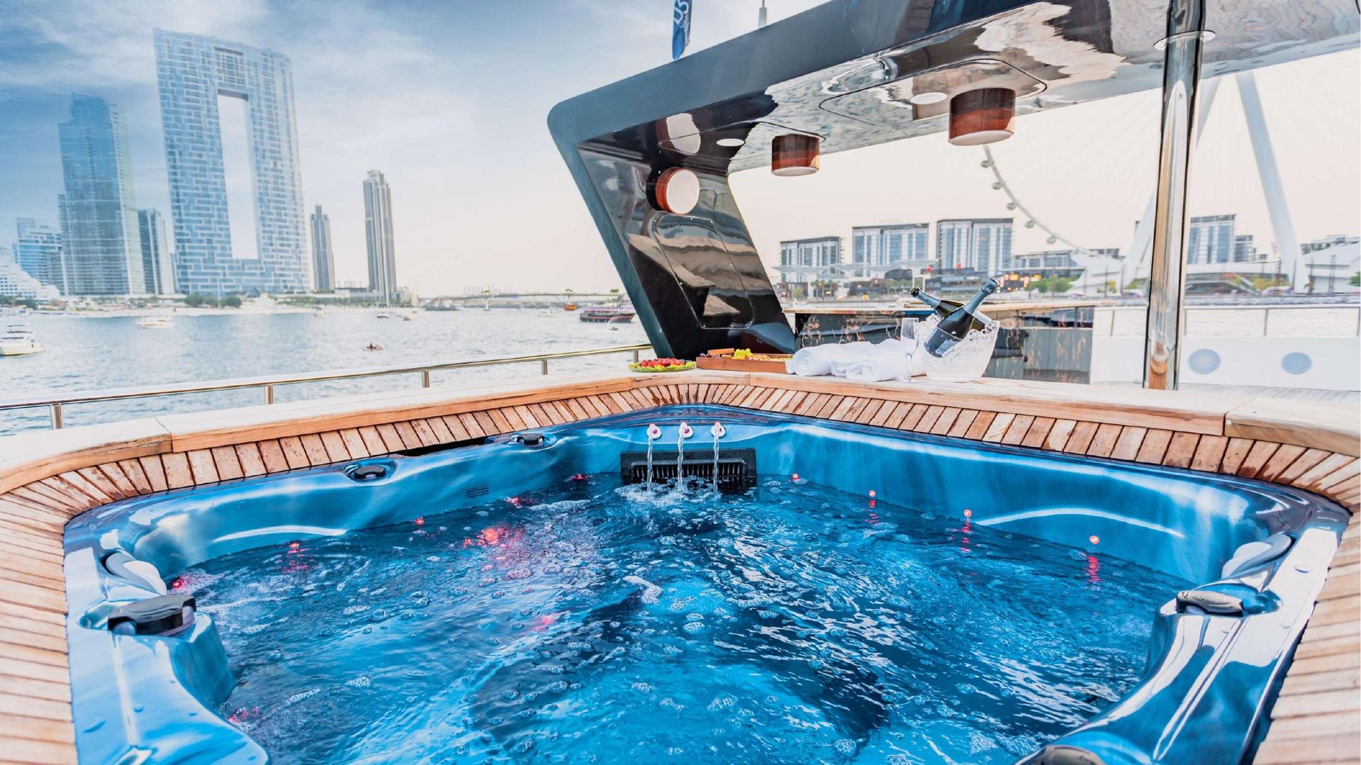 Voyager Elite Levity 160 Yacht — photo 12
