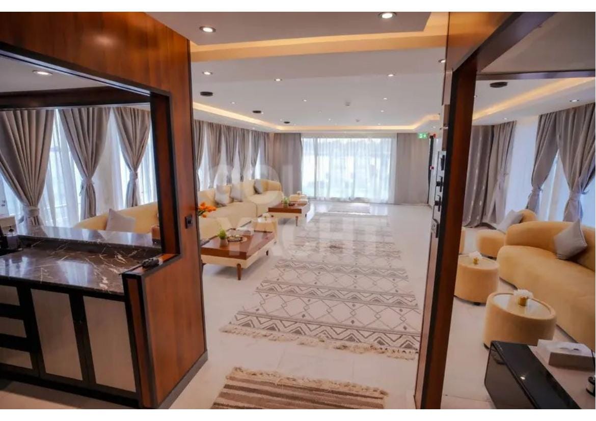Explorer Goldeon Traveler 135 Yacht — photo 7