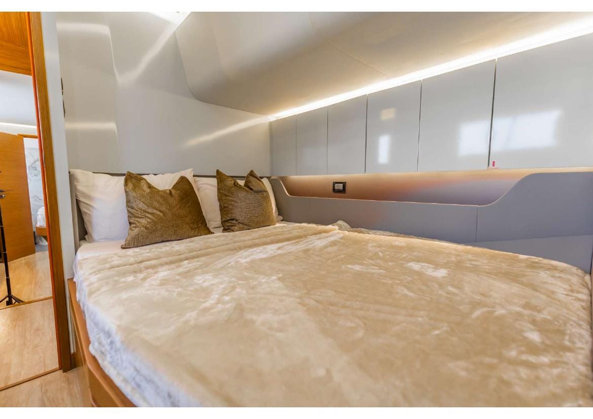 Voyager Elite Aquilare 75 Yacht — photo 18