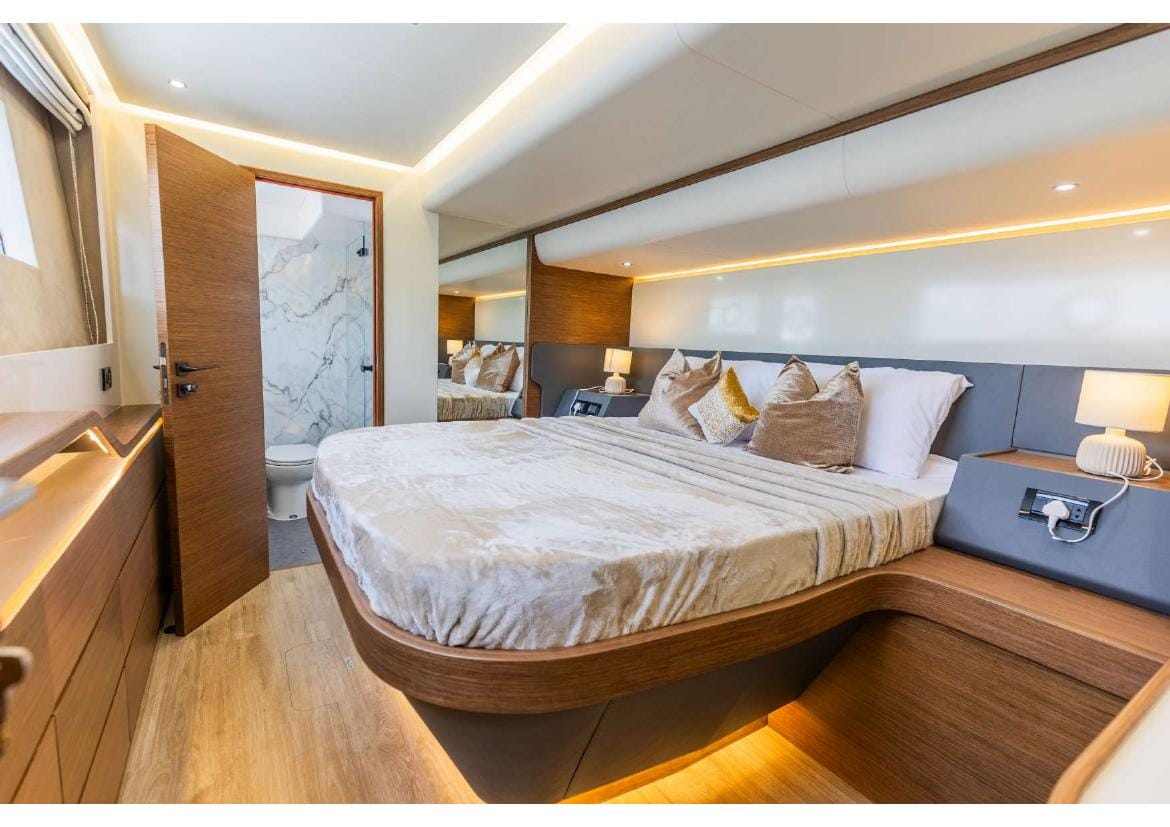 Voyager Elite Aquilare 75 Yacht — photo 19
