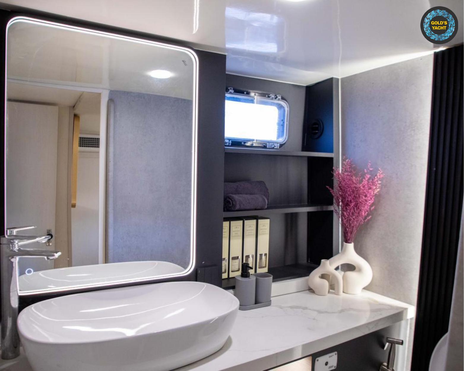 Explorer Goldeon Nova 70 Yacht — photo 7