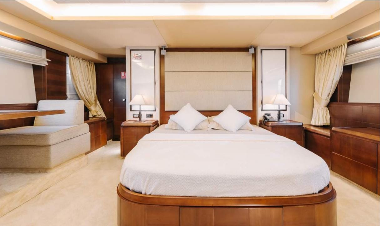 Voyager Elite Aurelia 80 Yacht — photo 5