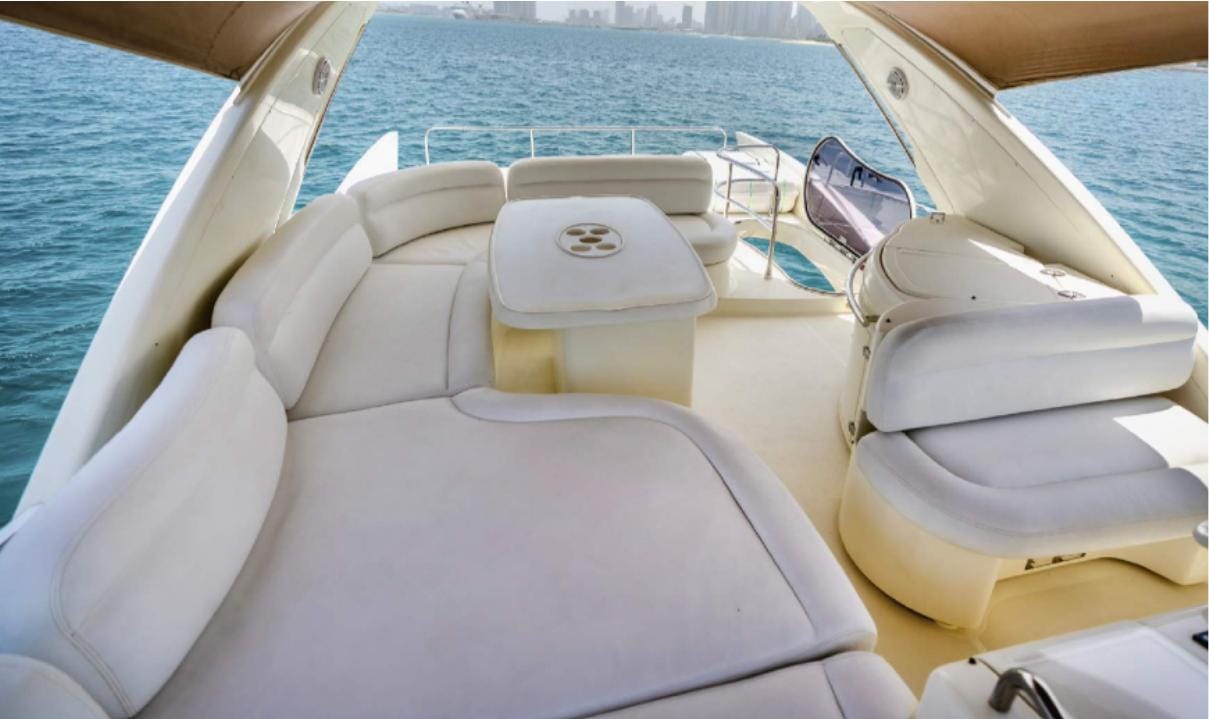 Voyager Elite Astro 67 Yacht — photo 3
