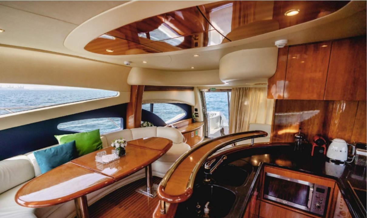 Voyager Elite Astro 67 Yacht — photo 6