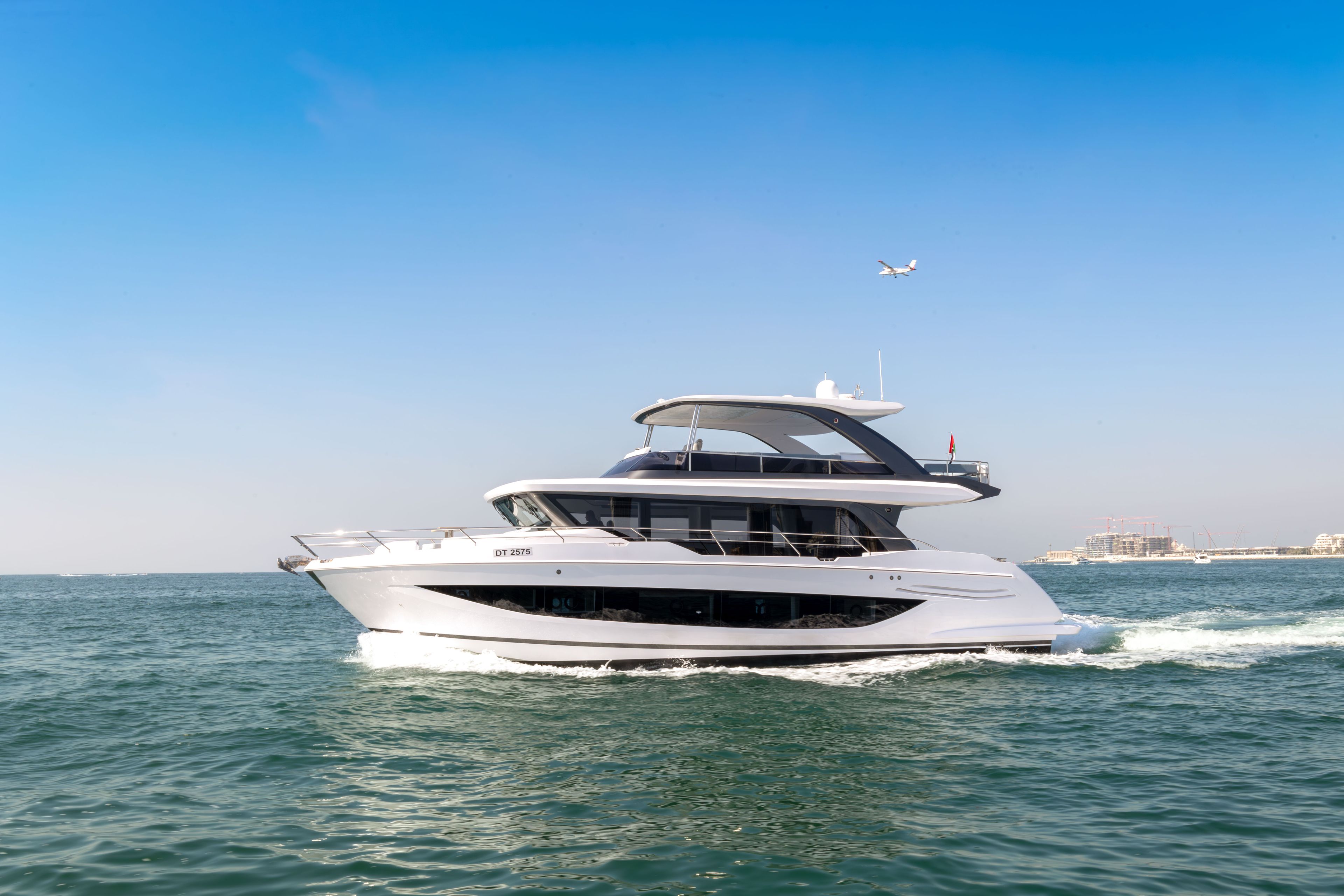 Explorer Goldeon Classy 70 Yacht