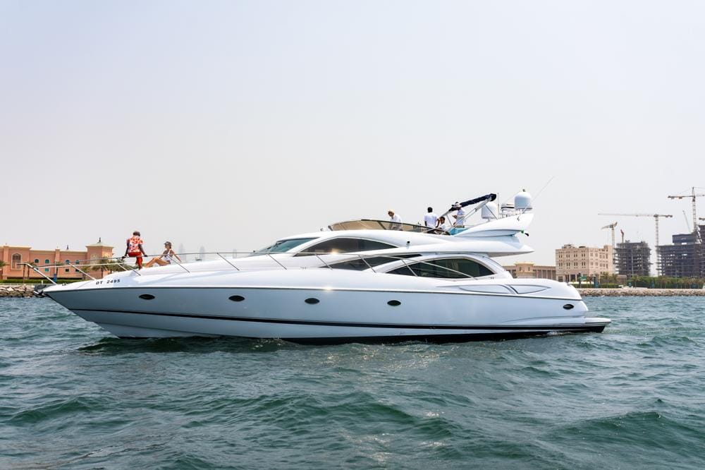Voyager Elite Mars 70 Yacht