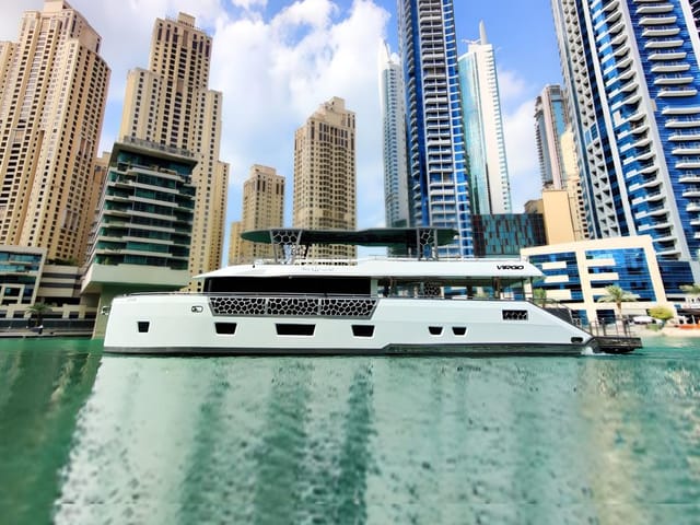 Anthem 95 на Dubai Marina - Marina Mall
