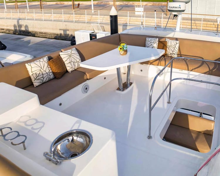Explorer Goldeon WaveWhisperer 50 Yacht — photo 7