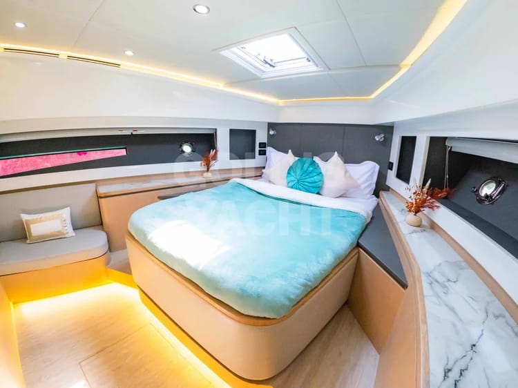 Explorer Goldeon Meridian 60 Yacht — photo 4