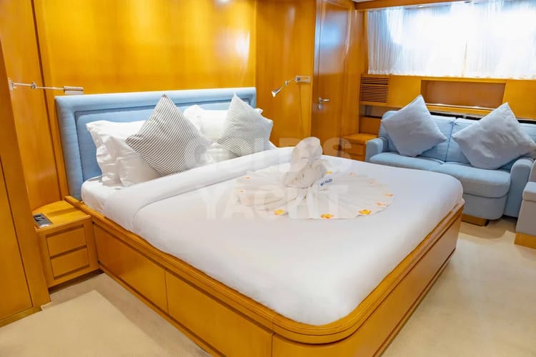 Explorer Goldeon Treasure 85 Yacht — photo 13
