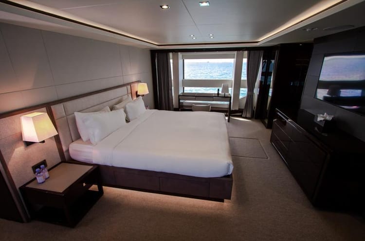 Eclipse Sovereign Moonlight 130 Yacht — photo 16