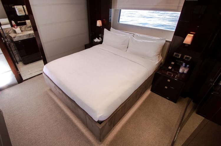Eclipse Sovereign Moonlight 130 Yacht — photo 18