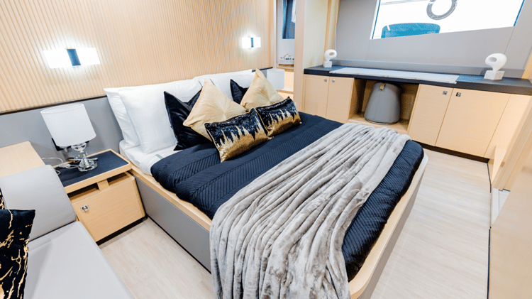 Explorer Goldeon Ariadna 70 Yacht — photo 10