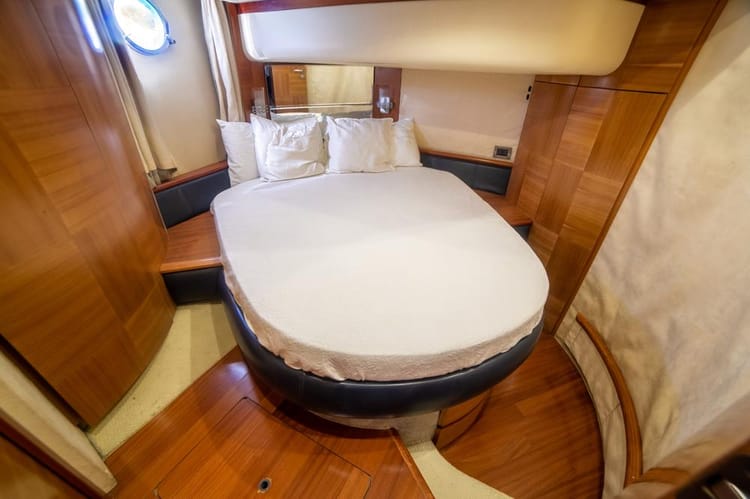 Explorer Goldeon Reef’s Rhapsody 50 Yacht — photo 13
