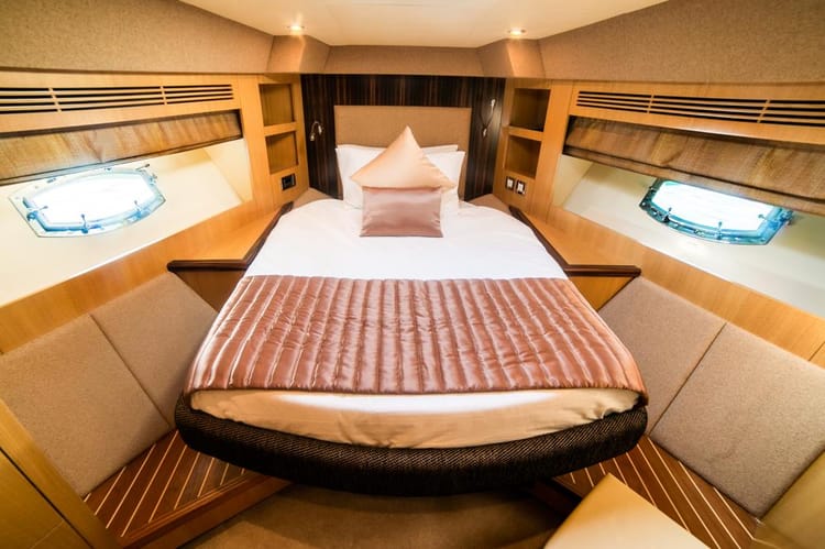 Explorer Goldeon Glimmer 60 Yacht — photo 14