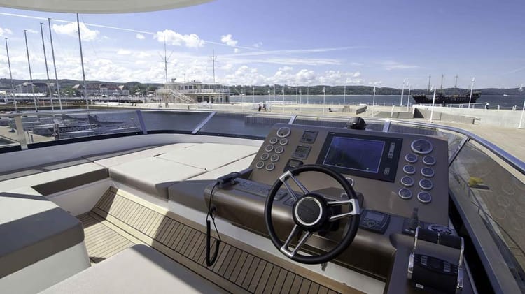 Celestial Majesty Siren 85 Yacht — photo 10