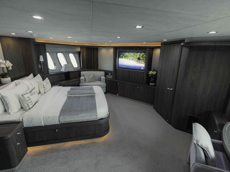 Celestial Majesty Dancer 90 Yacht — photo 17