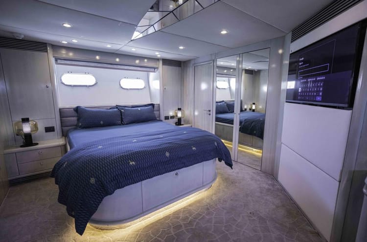 Celestial Majesty Triumph 95 Yacht — photo 11