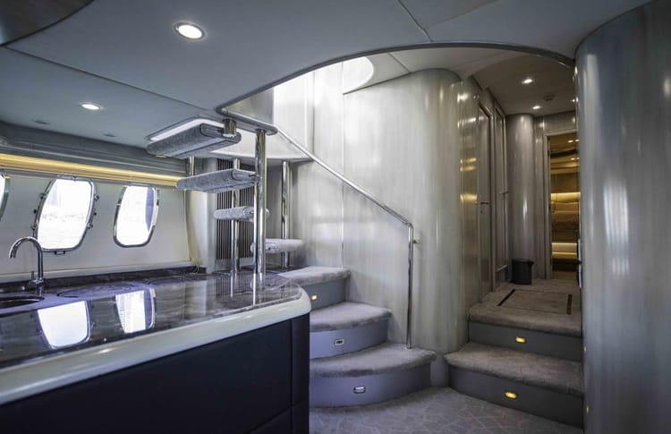 Celestial Majesty Triumph 95 Yacht — photo 15