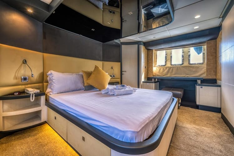Voyager Elite Siren 80 Yacht — photo 11