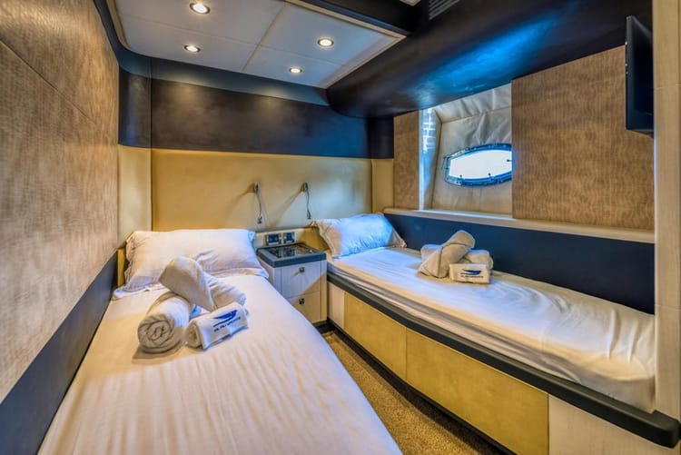 Voyager Elite Siren 80 Yacht — photo 13