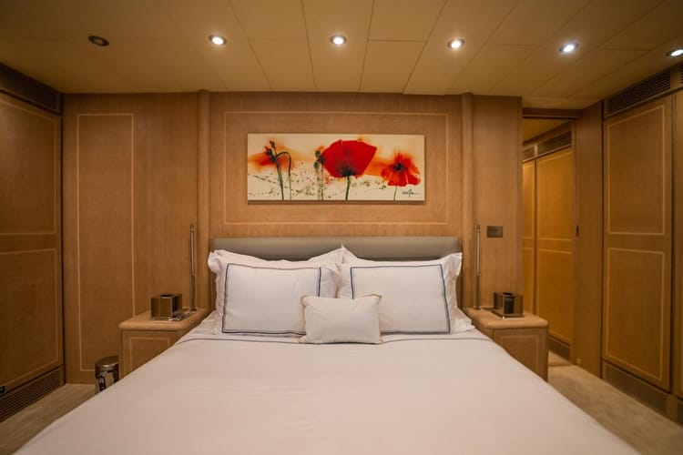 Celestial Majesty Mirage 125 Yacht — photo 16