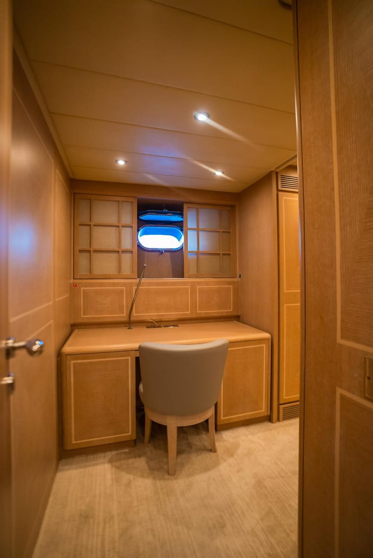 Celestial Majesty Mirage 125 Yacht — photo 20