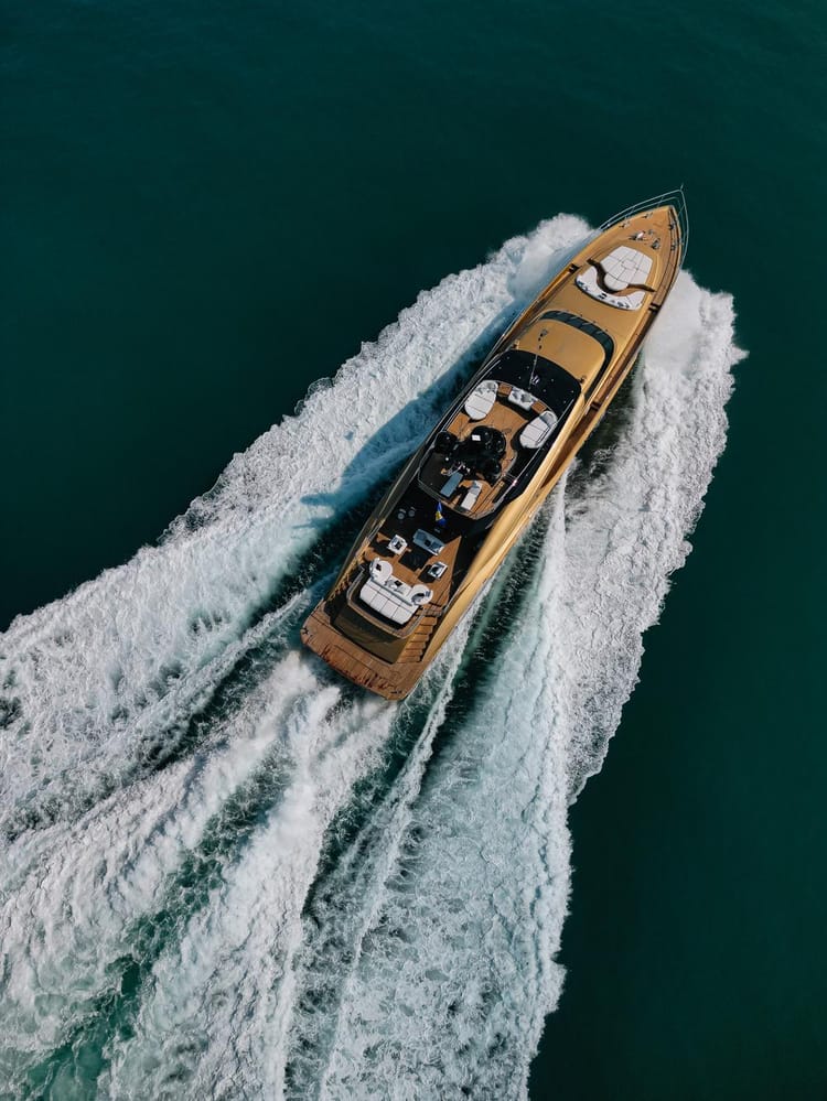 Eclipse Sovereign Seraph 140 Yacht — photo 2