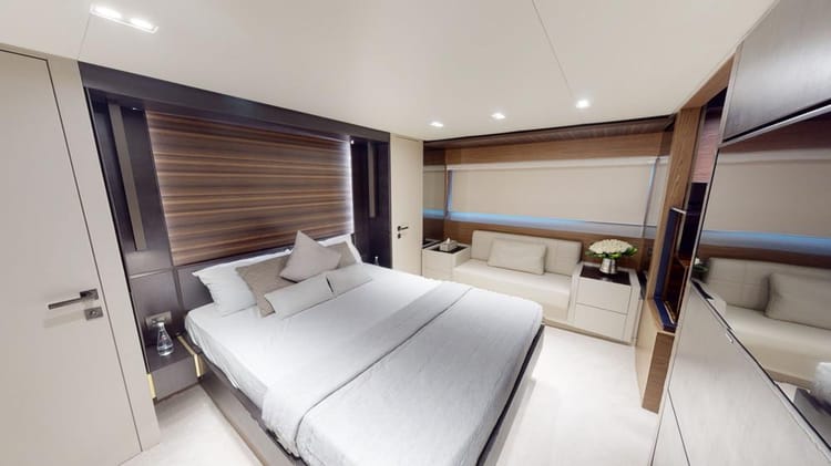 Celestial Majesty Charm 75 Yacht — photo 12