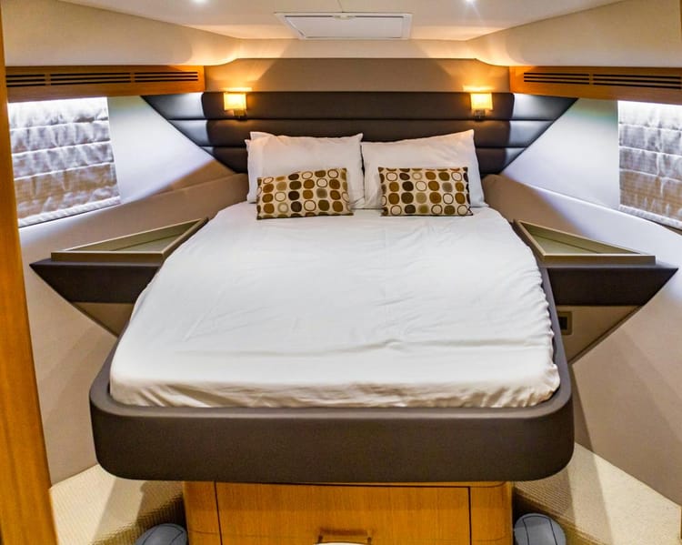 Explorer Goldeon WaveWhisperer 50 Yacht — photo 12