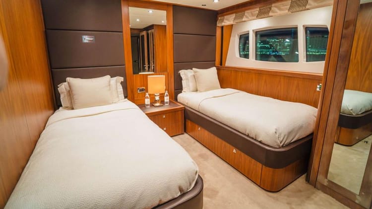 Celestial Majesty Horizon 140 Yacht — photo 15