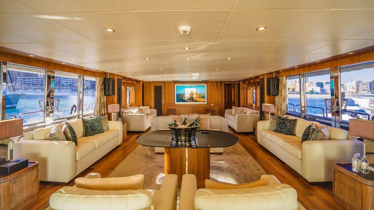 Celestial Majesty Horizon 140 Yacht — photo 10