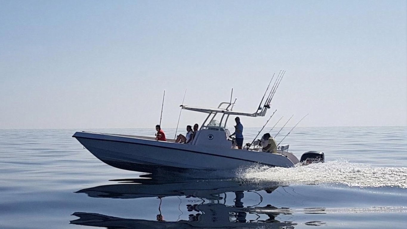 A 32 ft fishing boat underway off Fujairah with anglers aboard