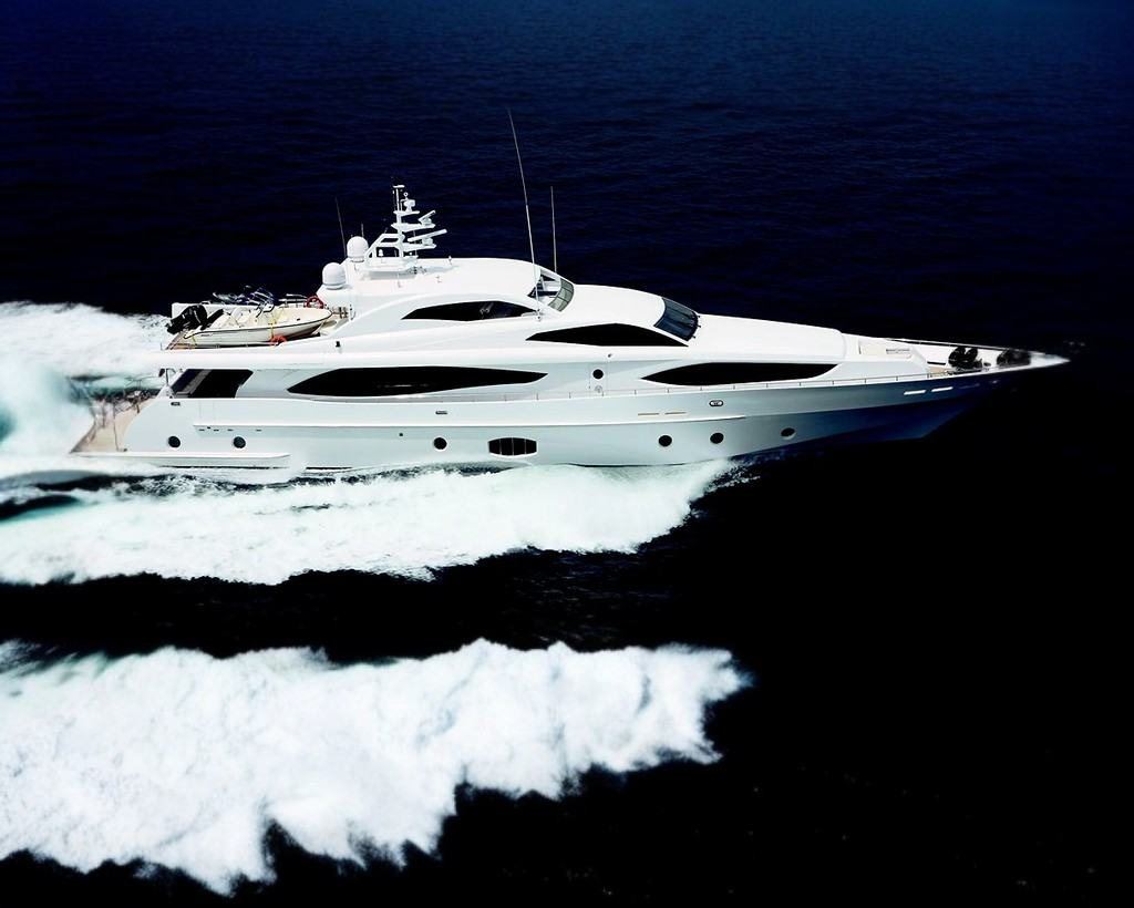 Legacy 130 Yacht — photo 1