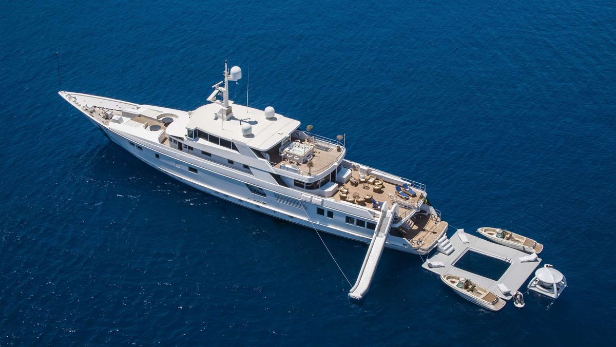 Elara 205 Yacht