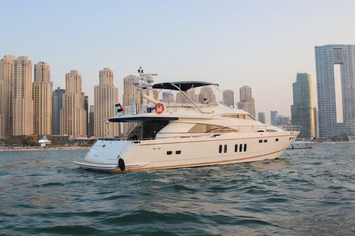 Happyness 95 Yacht