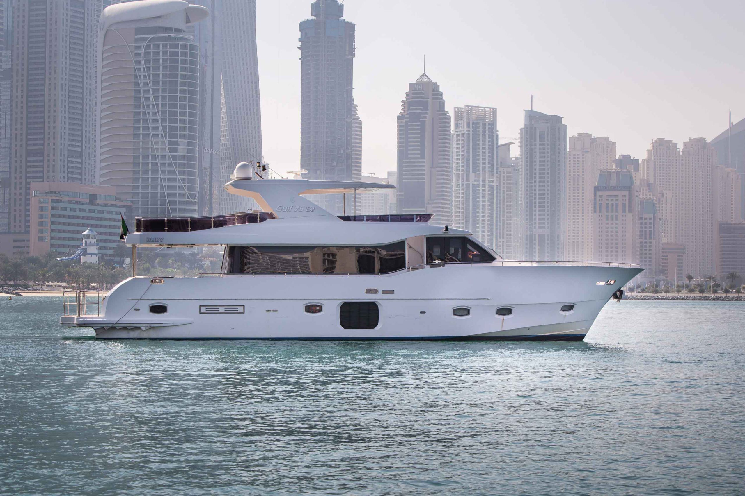 Личное: Voyager Elite Traversee 75 Yacht