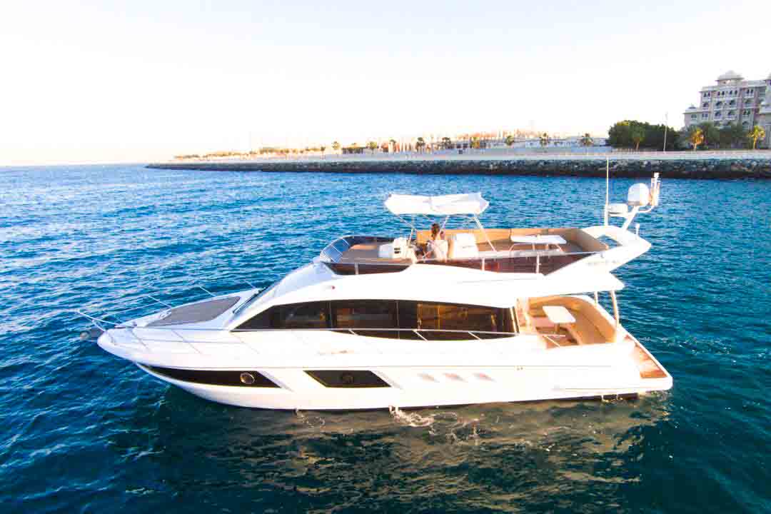 Majesty 48 ft. yacht hire Dubai