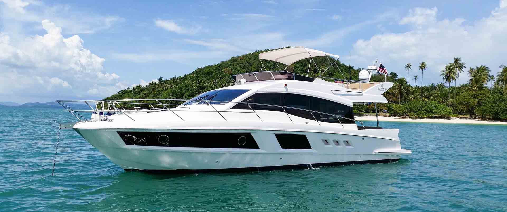 Majesty 48 ft. yacht rental Dubai