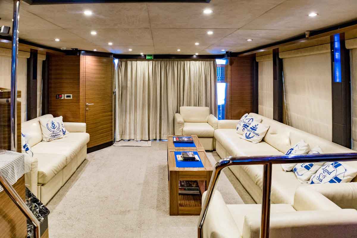 Explorer Goldeon Siren 77 ft. yacht charter Dubai