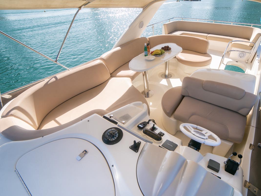 Azimut 50 ft. yacht hire Dubai
