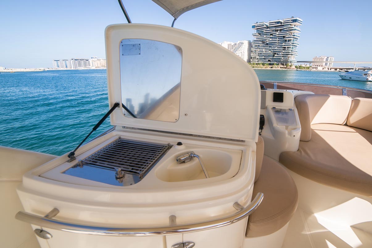 Azimut 50 ft. yacht charter Dubai